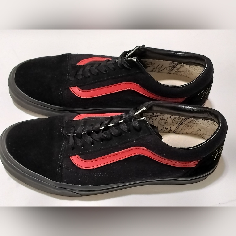 VANS Old Skool x Disney Mickey Mouse Club Size Men 9.5, Woman 11